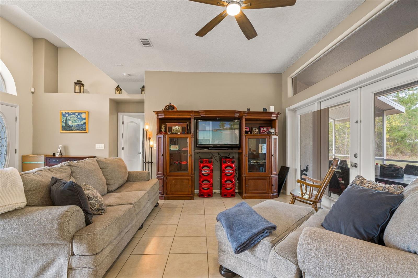 ROYAL HIGHLANDS - Residential