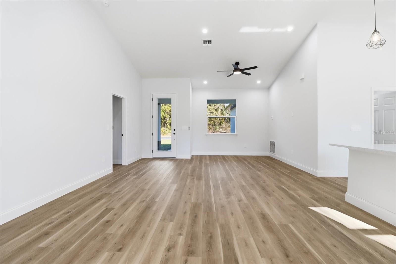 MARION OAKS UN 09 - Residential