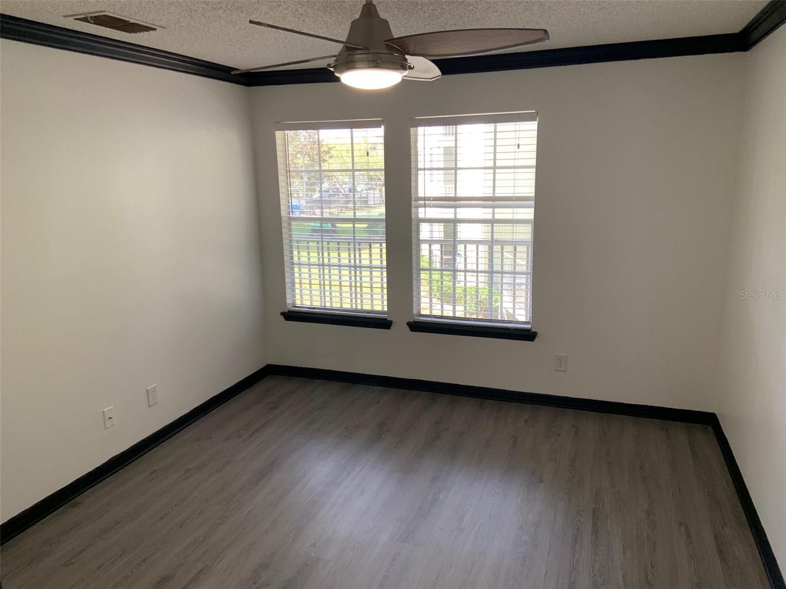 CENTRAL PARK METROWEST CONDO - Residential Lease