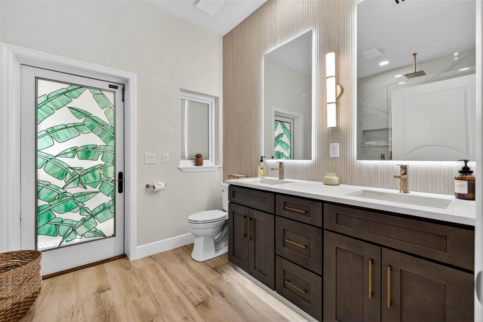 GATEHOUSE WOODS - Residential