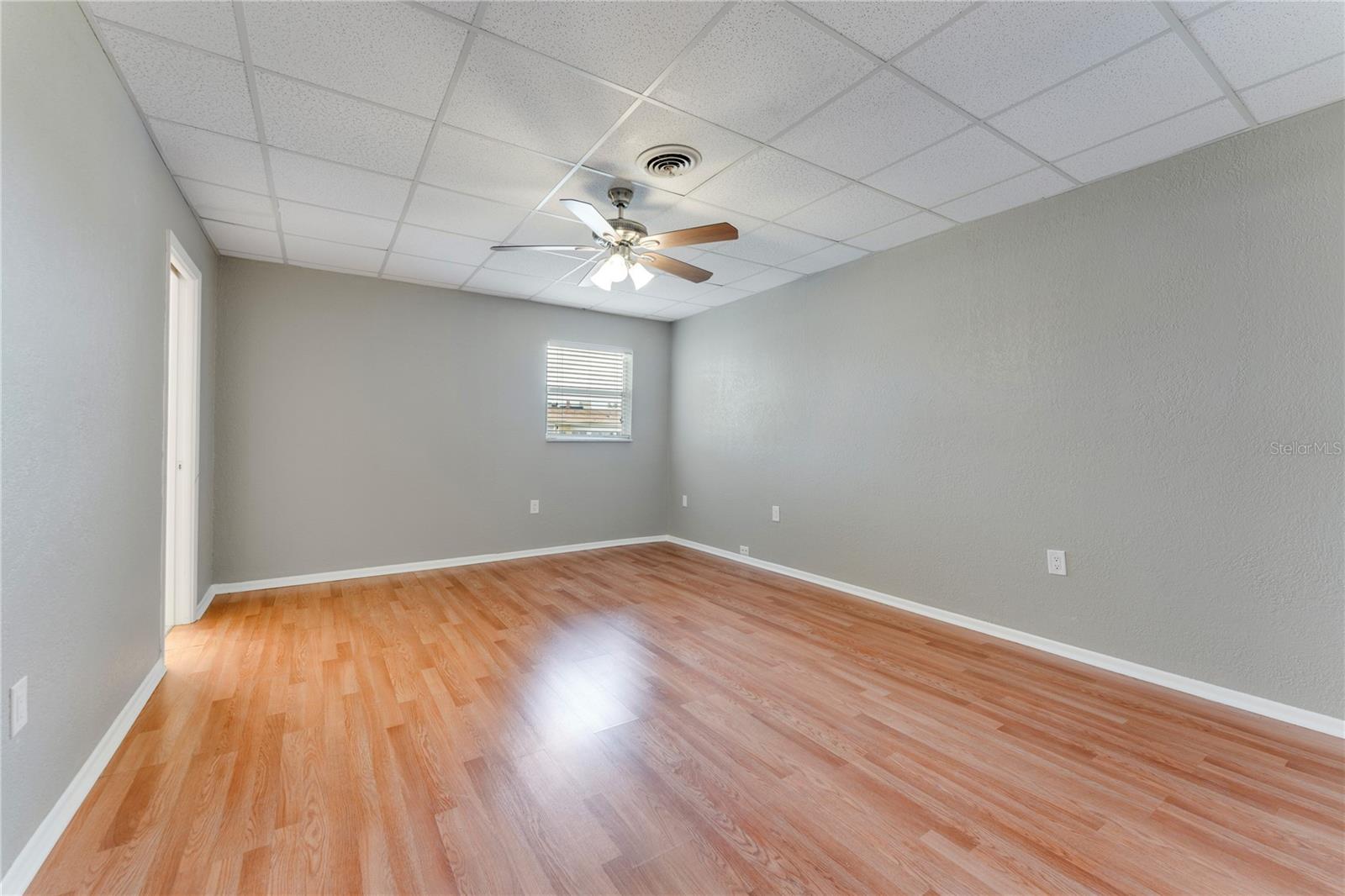 PLAZA VIEW APTS UN 01 - Residential