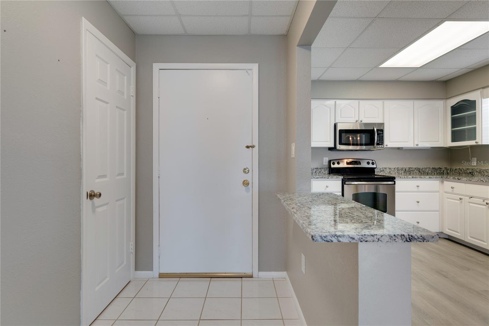 PLAZA VIEW APTS UN 01 - Residential