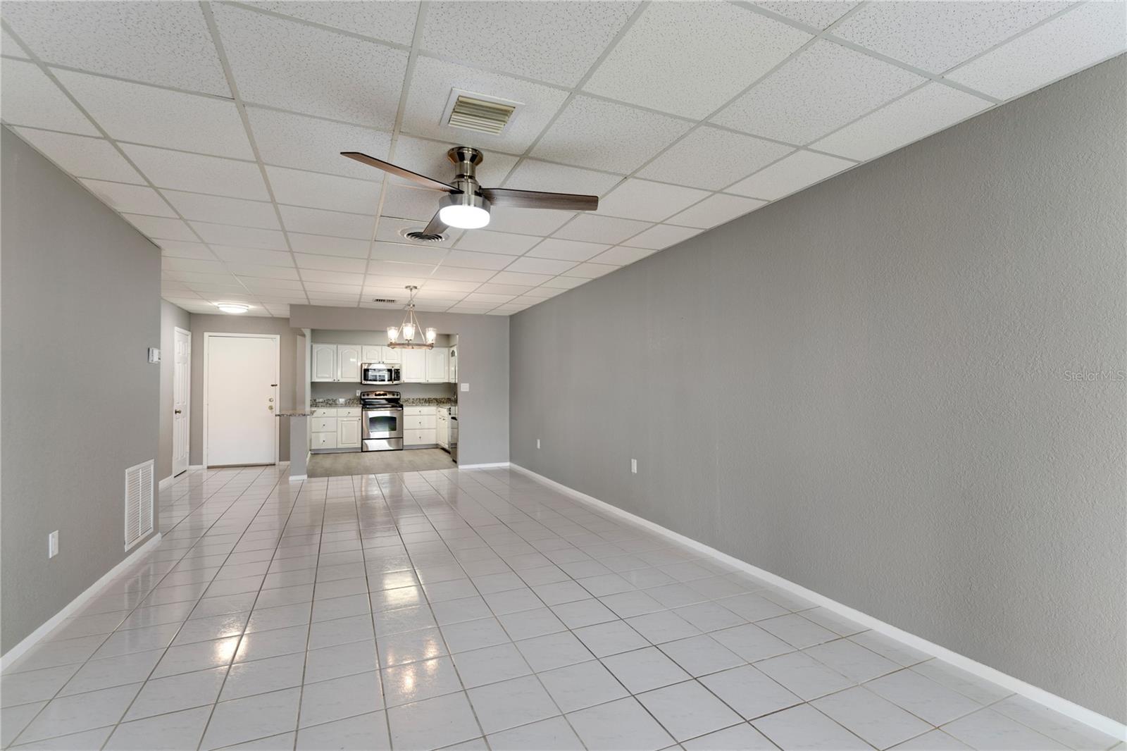 PLAZA VIEW APTS UN 01 - Residential