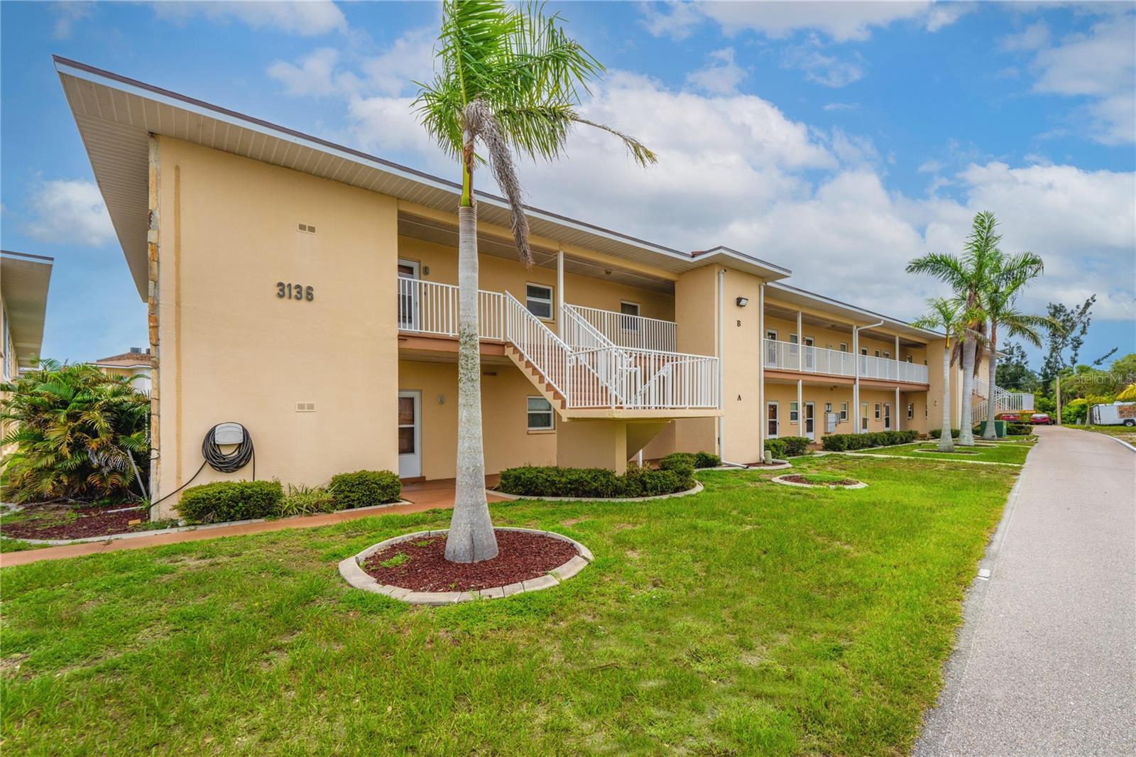 PLAZA VIEW APTS UN 01 - Residential