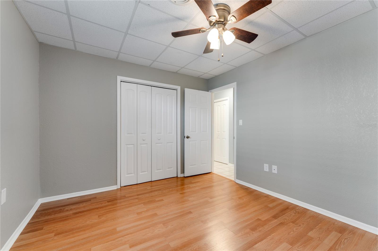 PLAZA VIEW APTS UN 01 - Residential