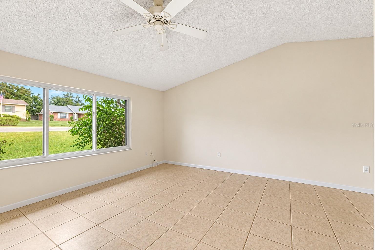 1273 GLADSTONE DRIVE