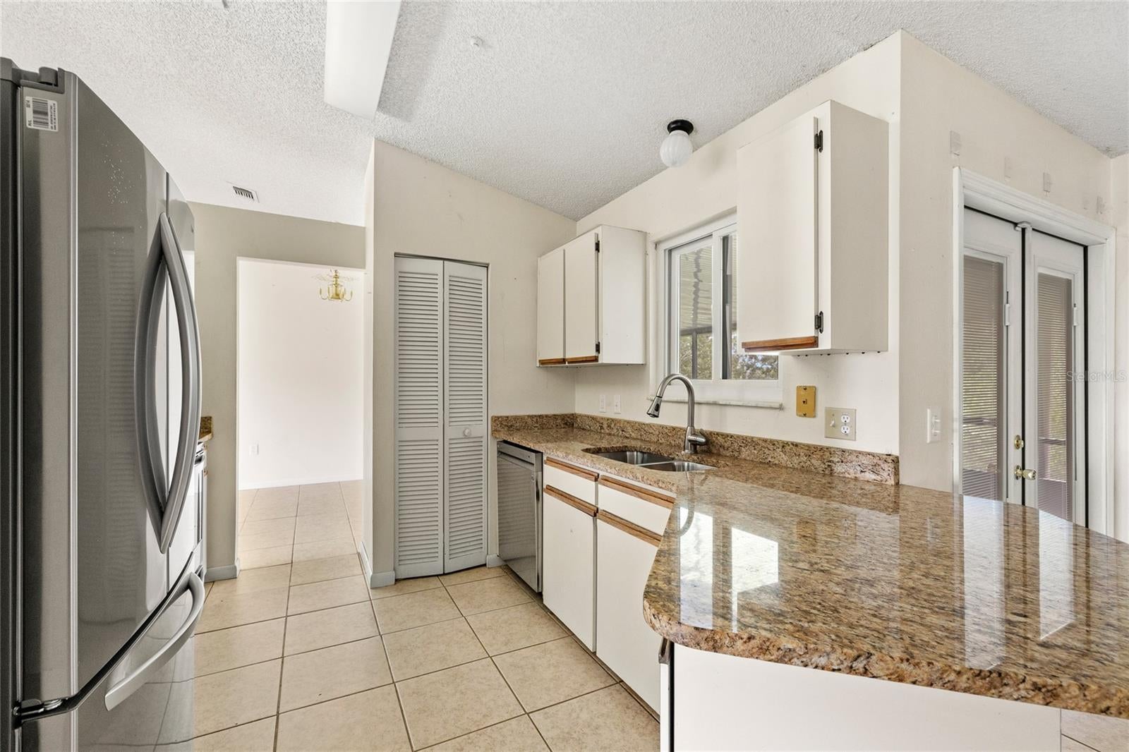1273 GLADSTONE DRIVE