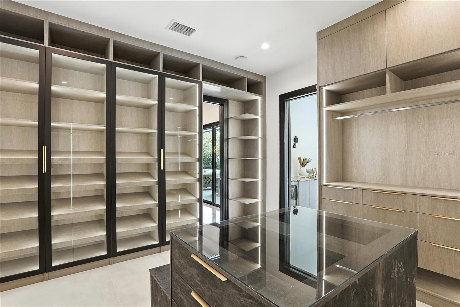 ISLEWORTH - Residential
