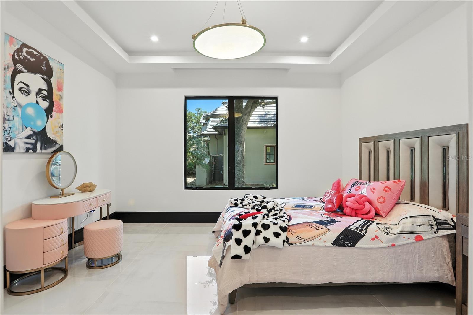 ISLEWORTH - Residential