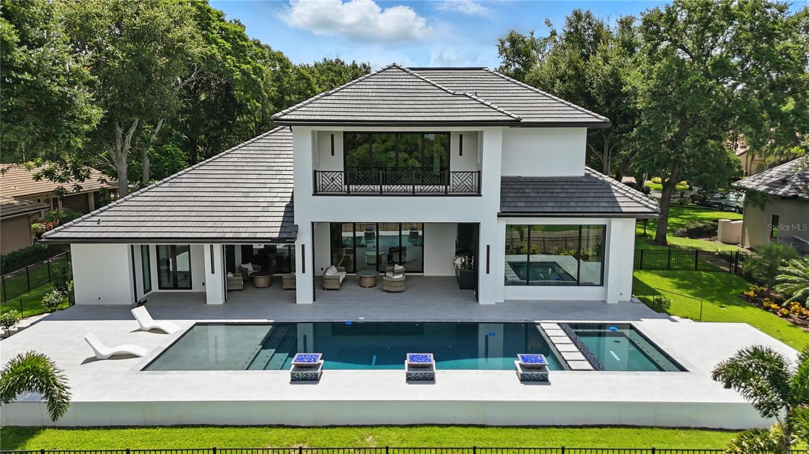5074 ISLEWORTH COUNTRY CLUB DRIVE