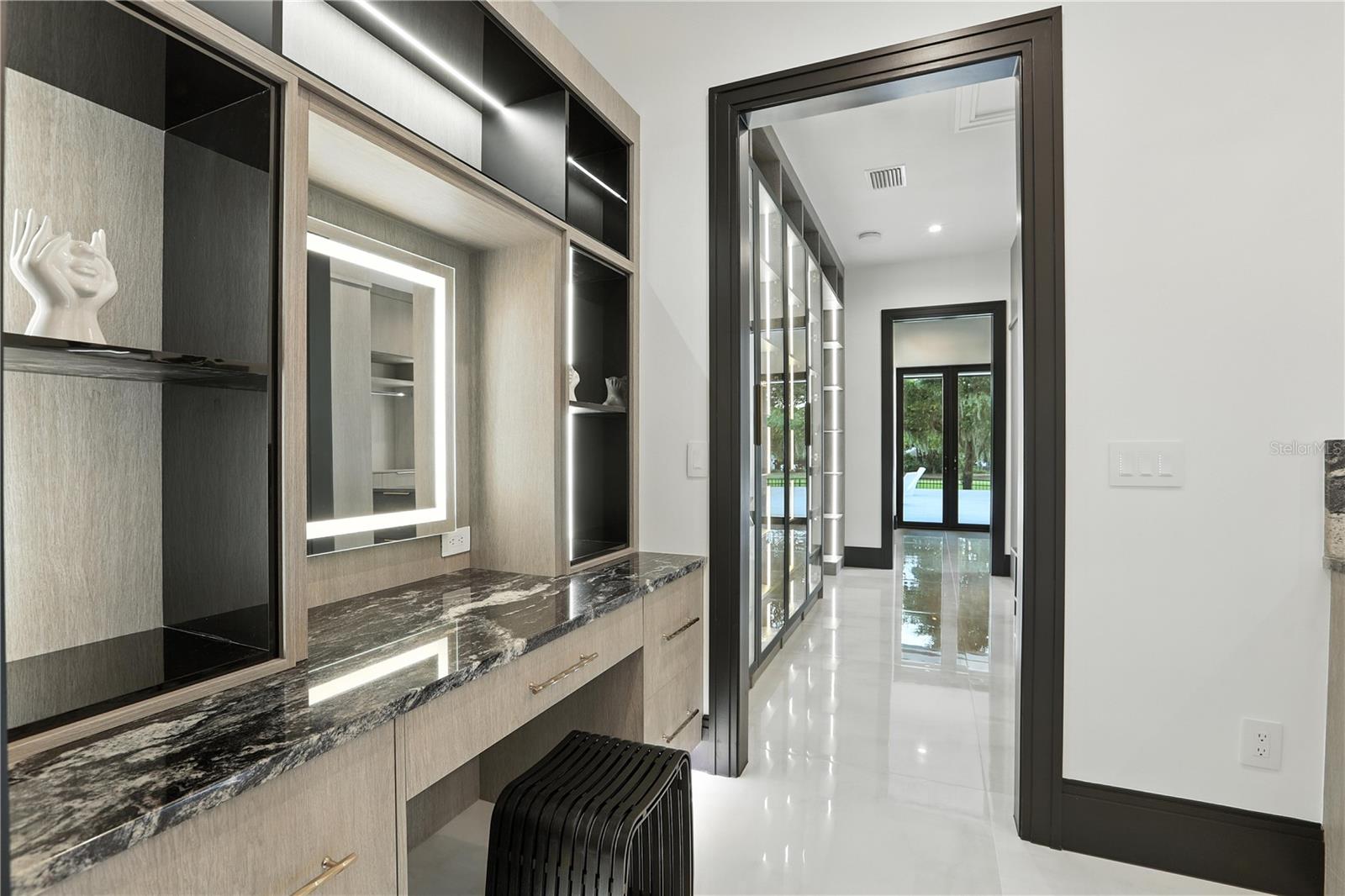 ISLEWORTH - Residential