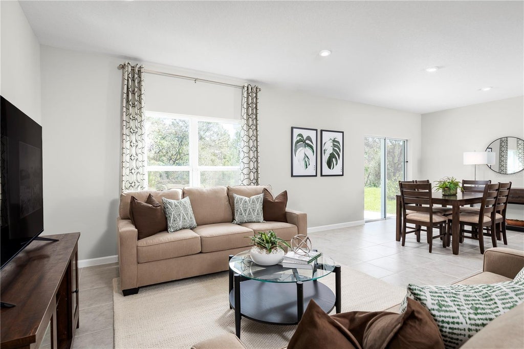 Photo of 17108 6th Terrace E, Bradenton, FL 34212 (MLS # W7887845)