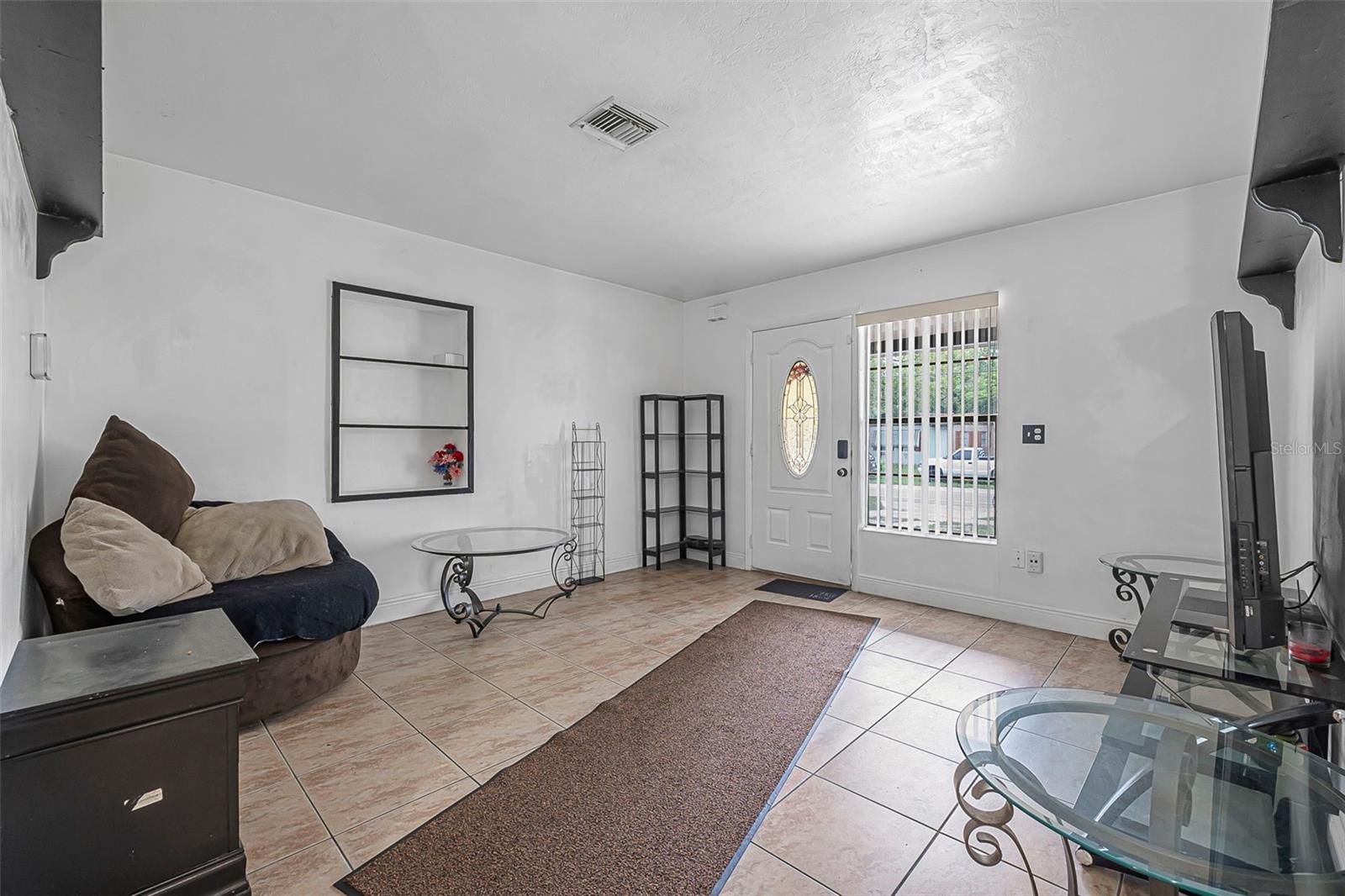 1333 E LOMBARDY DRIVE