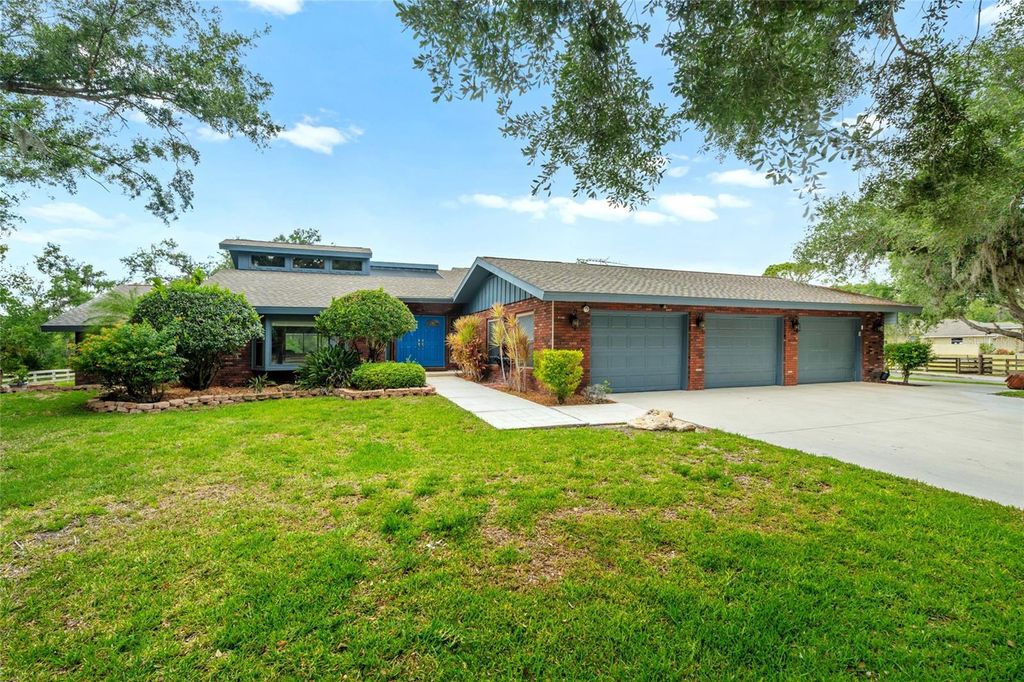 Photo of 140 Cowpen Lane, Sarasota, FL 34240 (MLS # A4651795)
