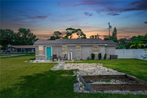 A home in DEBARY