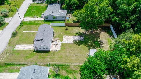 A home in DEBARY