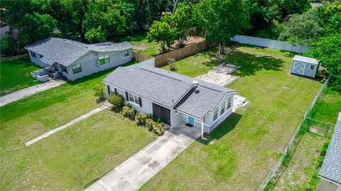 A home in DEBARY