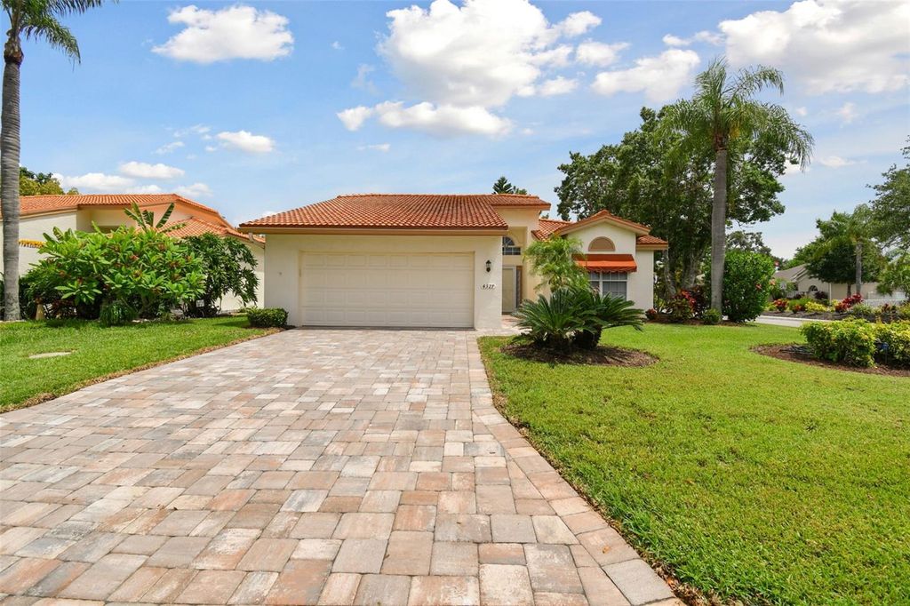 Photo of 4327 Murfield Drive E, Bradenton, FL 34203 (MLS # TB8330884)