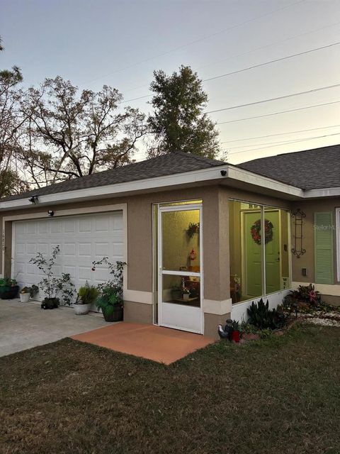 Photo of 16820 SW 50th Circle, Ocala, FL 34473 (MLS # OM715856)