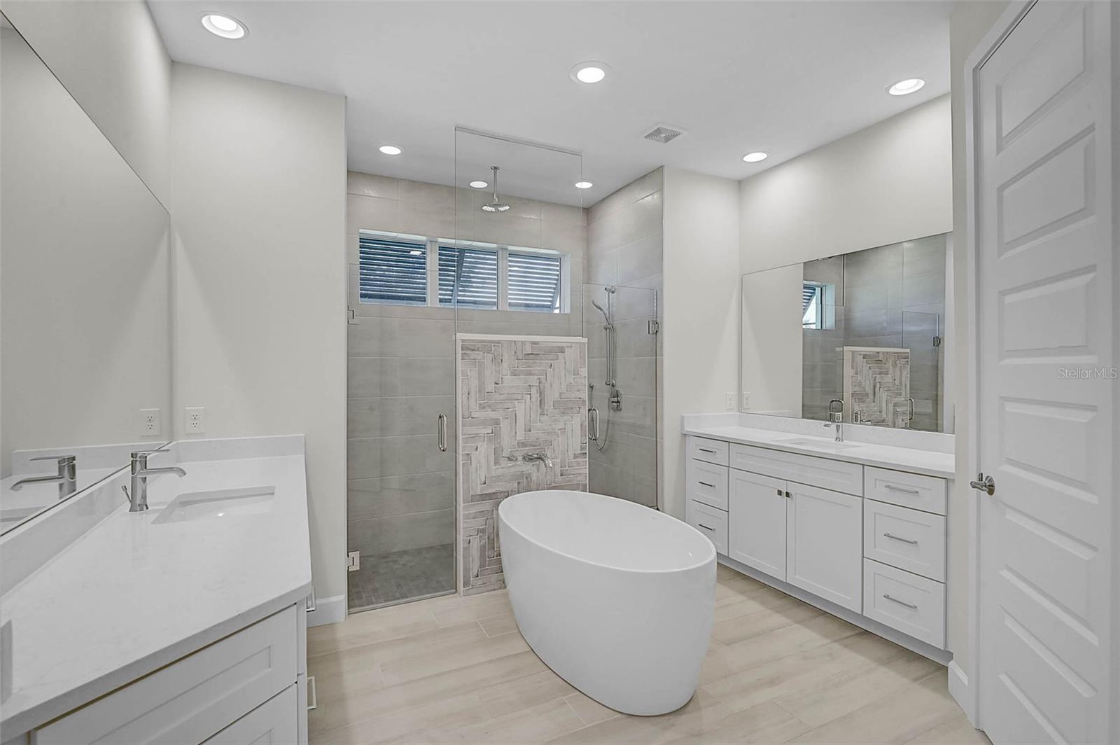 PEBBLE CREEK - Residential