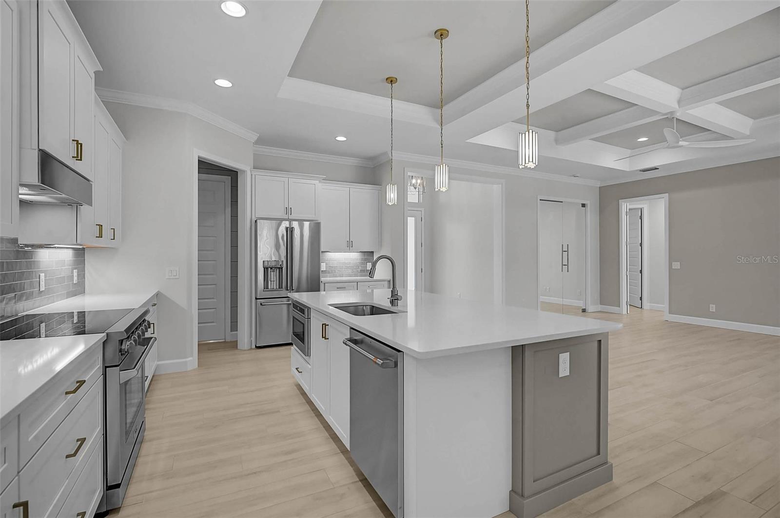 PEBBLE CREEK - Residential