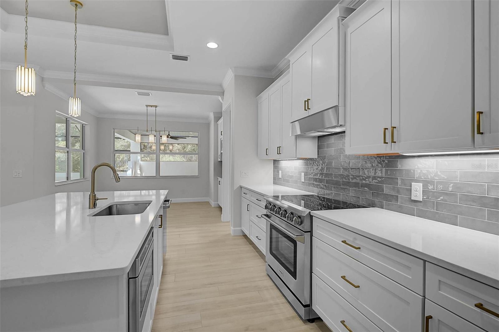 PEBBLE CREEK - Residential