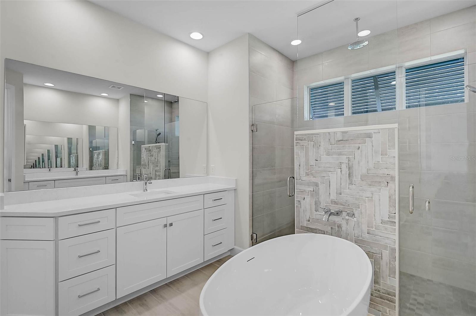 PEBBLE CREEK - Residential