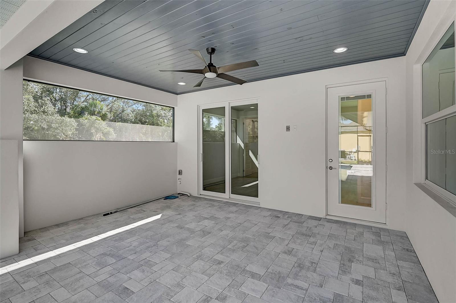 PEBBLE CREEK - Residential