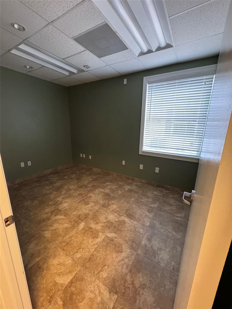 BELLEAIR MANOR UN 3 - Commercial Lease