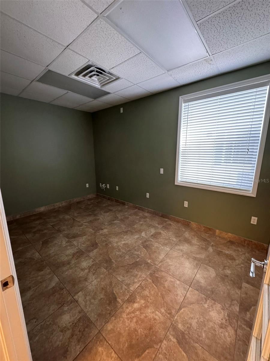 BELLEAIR MANOR UN 3 - Commercial Lease