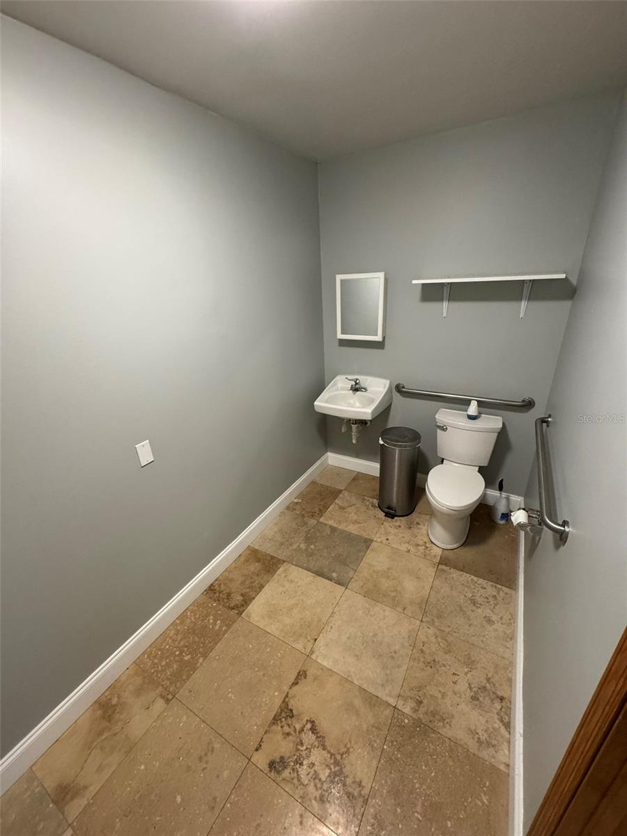 BELLEAIR MANOR UN 3 - Commercial Lease