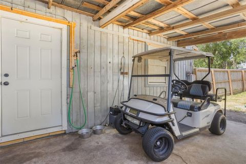 Tiny photo for 300 N Dixie Avenue, Fruitland Park, FL 34731 (MLS # G5100161)