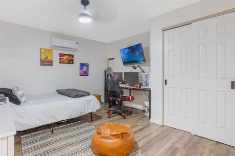 Tiny photo for 300 N Dixie Avenue, Fruitland Park, FL 34731 (MLS # G5100161)