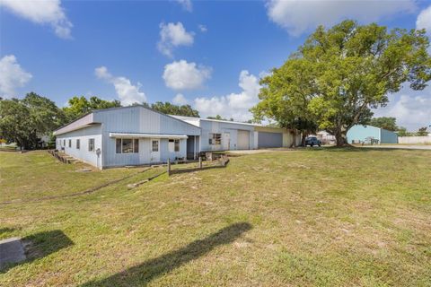 Tiny photo for 300 N Dixie Avenue, Fruitland Park, FL 34731 (MLS # G5100161)