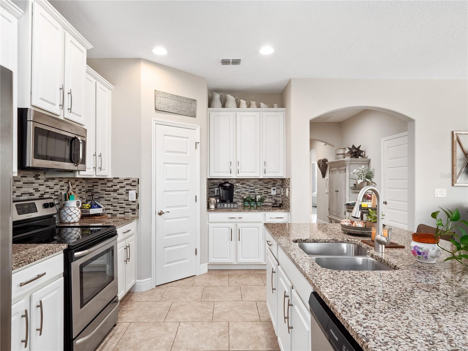 PROVIDENCE FAIRWAY VILLAS - Residential