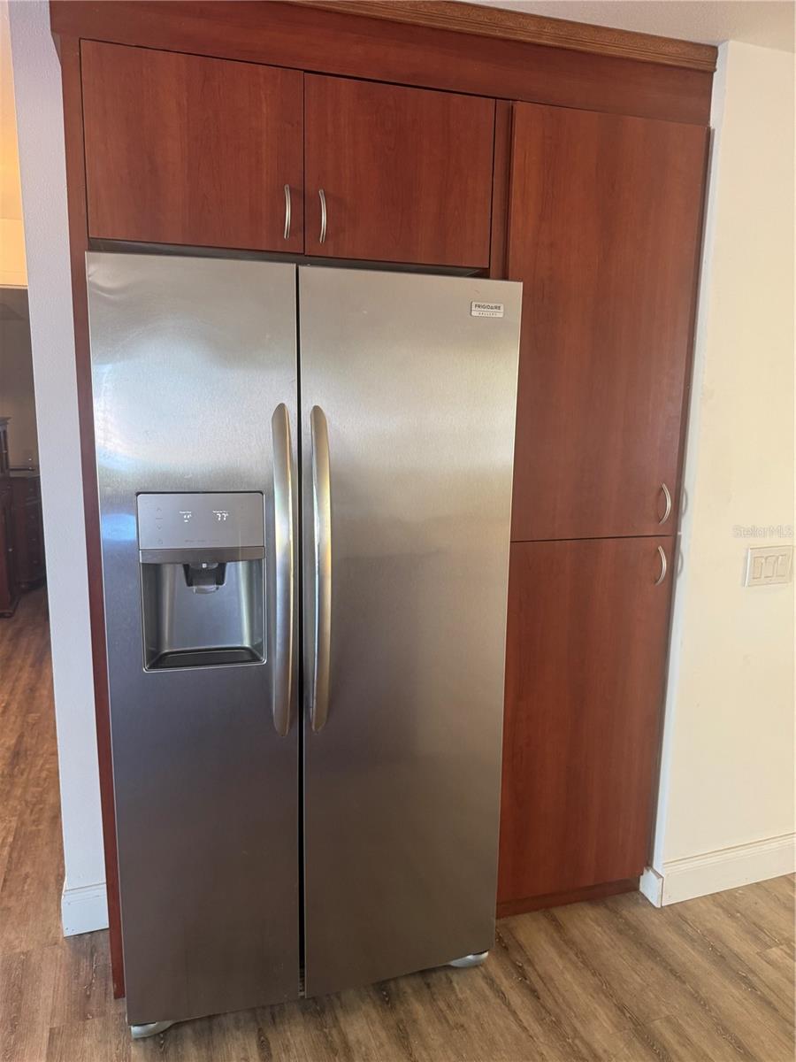 10185 SANTIAGO COURT