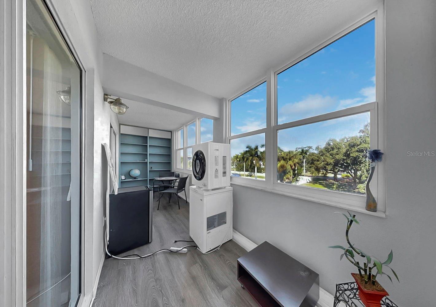 PARK CENTRAL TOWERS CONDO - Residential