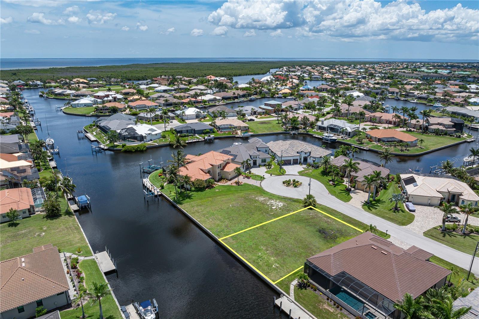PUNTA GORDA ISLES SEC 14 - Land