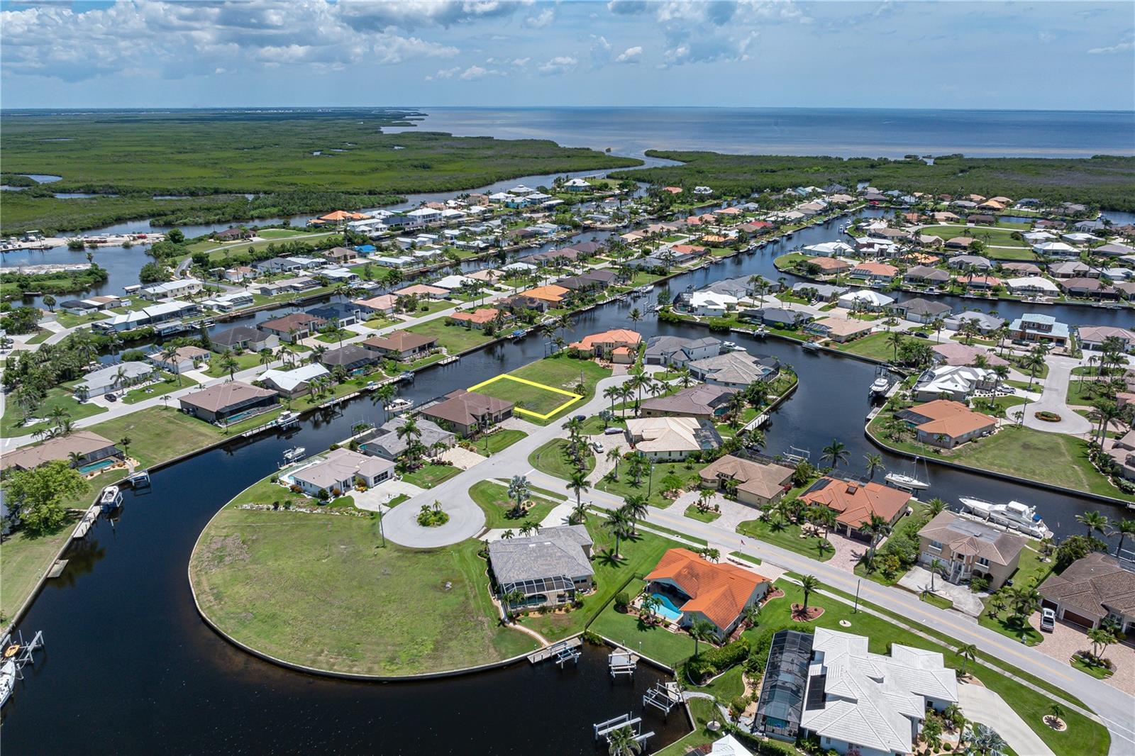 PUNTA GORDA ISLES SEC 14 - Land