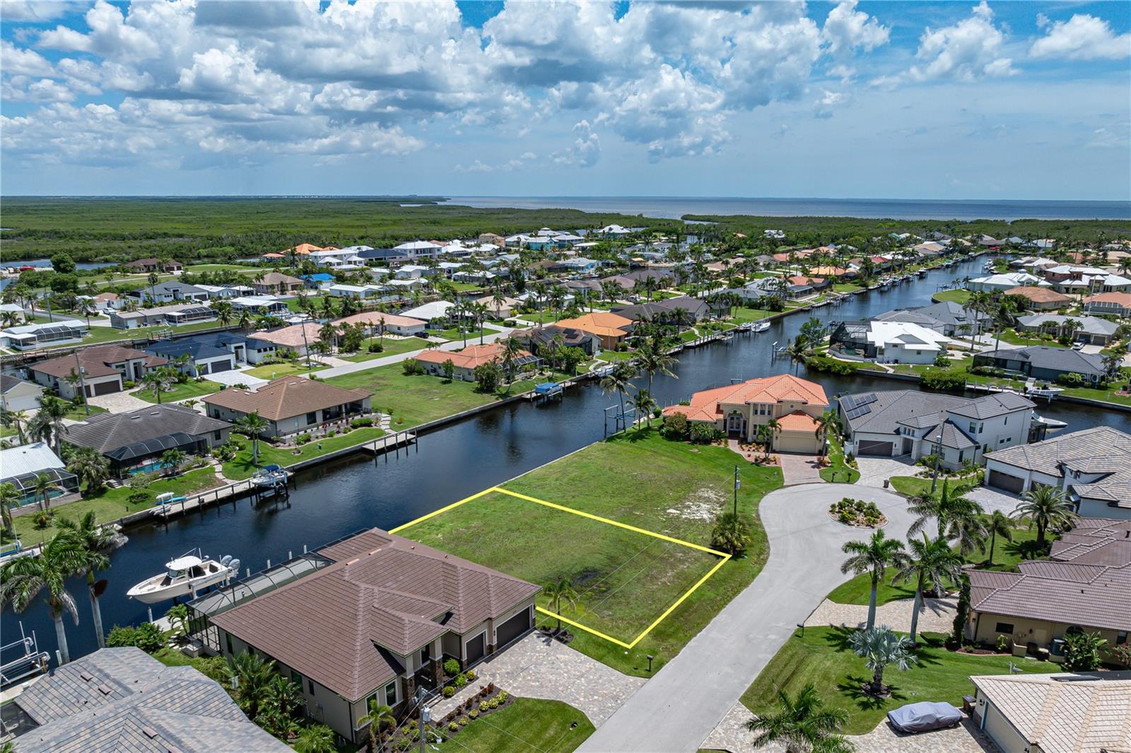 PUNTA GORDA ISLES SEC 14 - Land