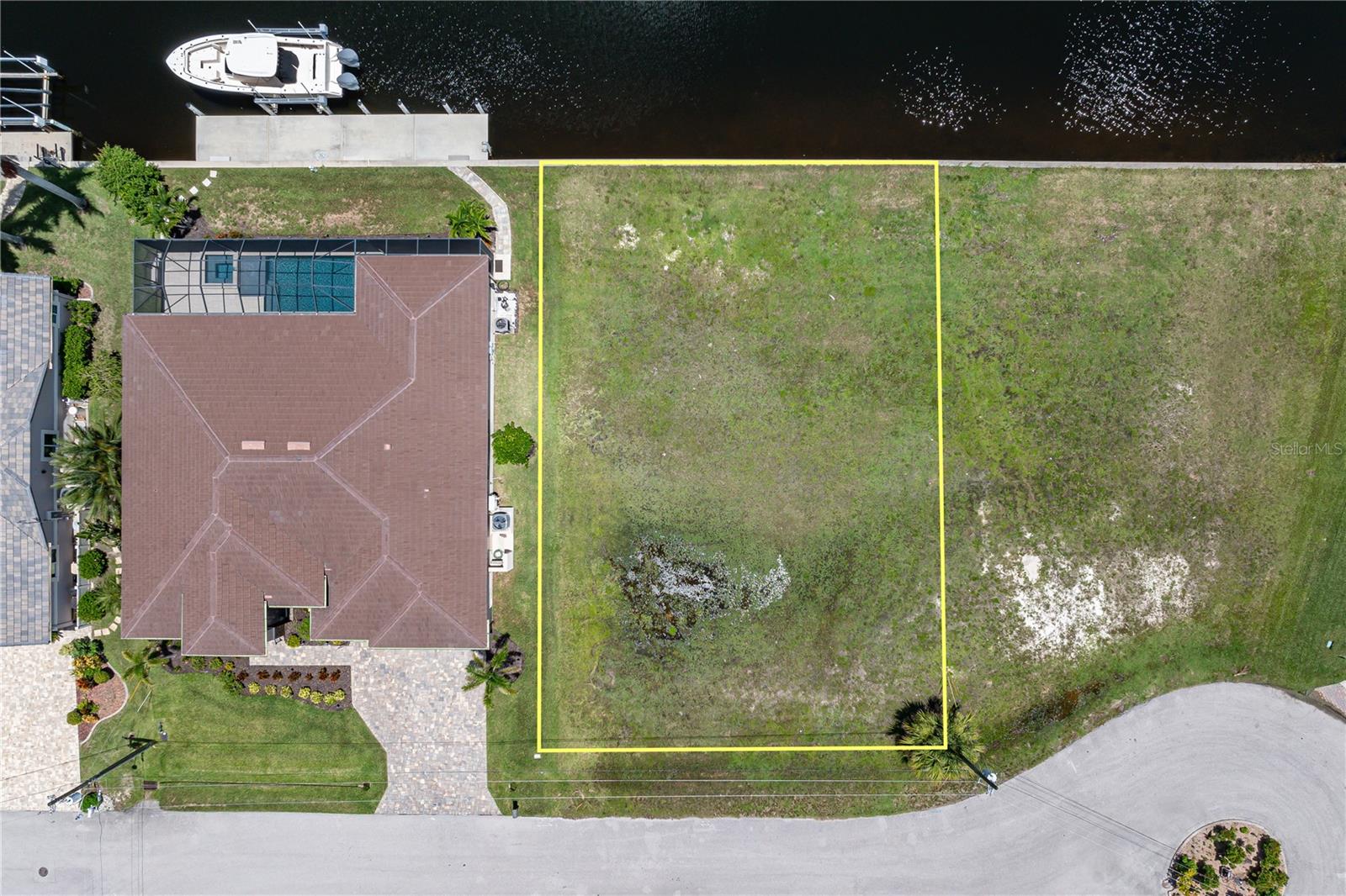 PUNTA GORDA ISLES SEC 14 - Land