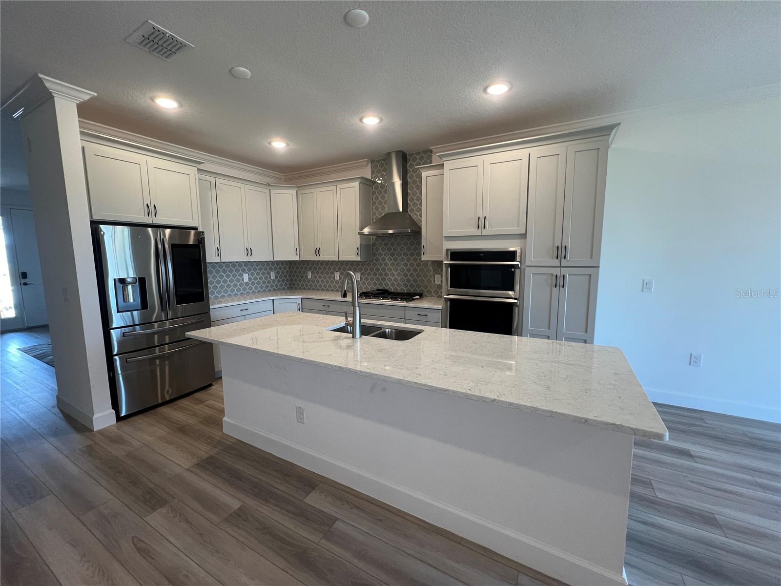 MIRABAY - Residential