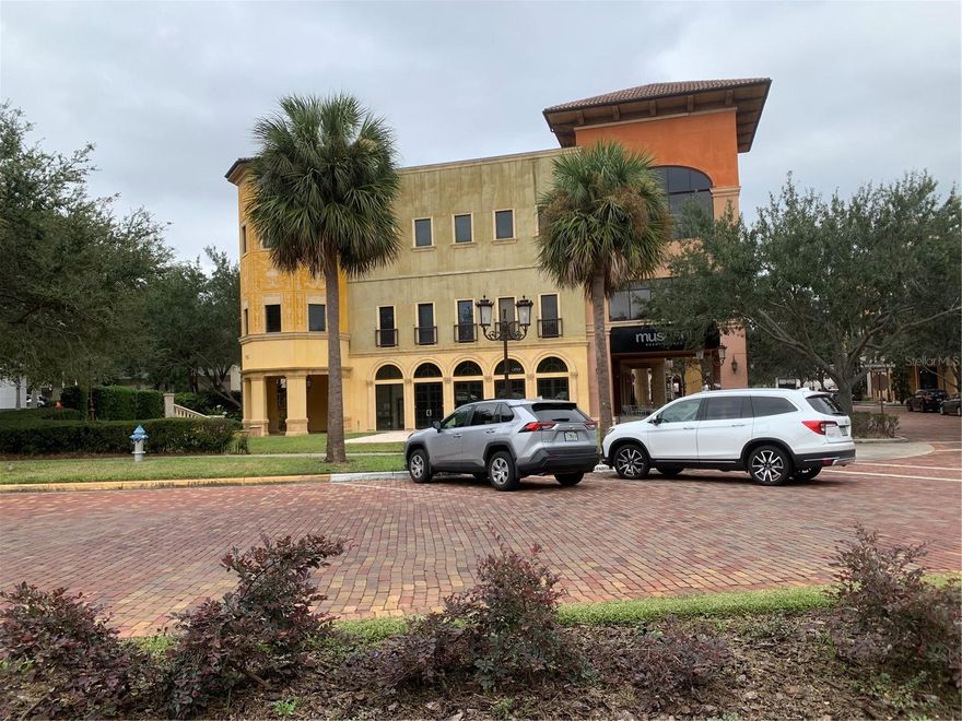 this office space has 2 rooms and a reception area,  It is  perfect for Real Estate Broker, Lawyer, account, Insurance agent.