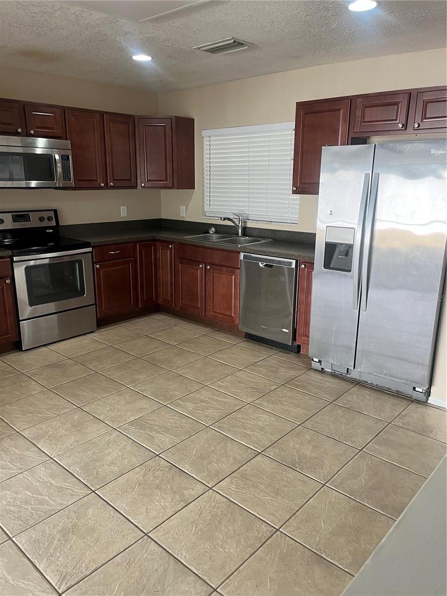 RIVER RUN SEC 1 - Residential Lease