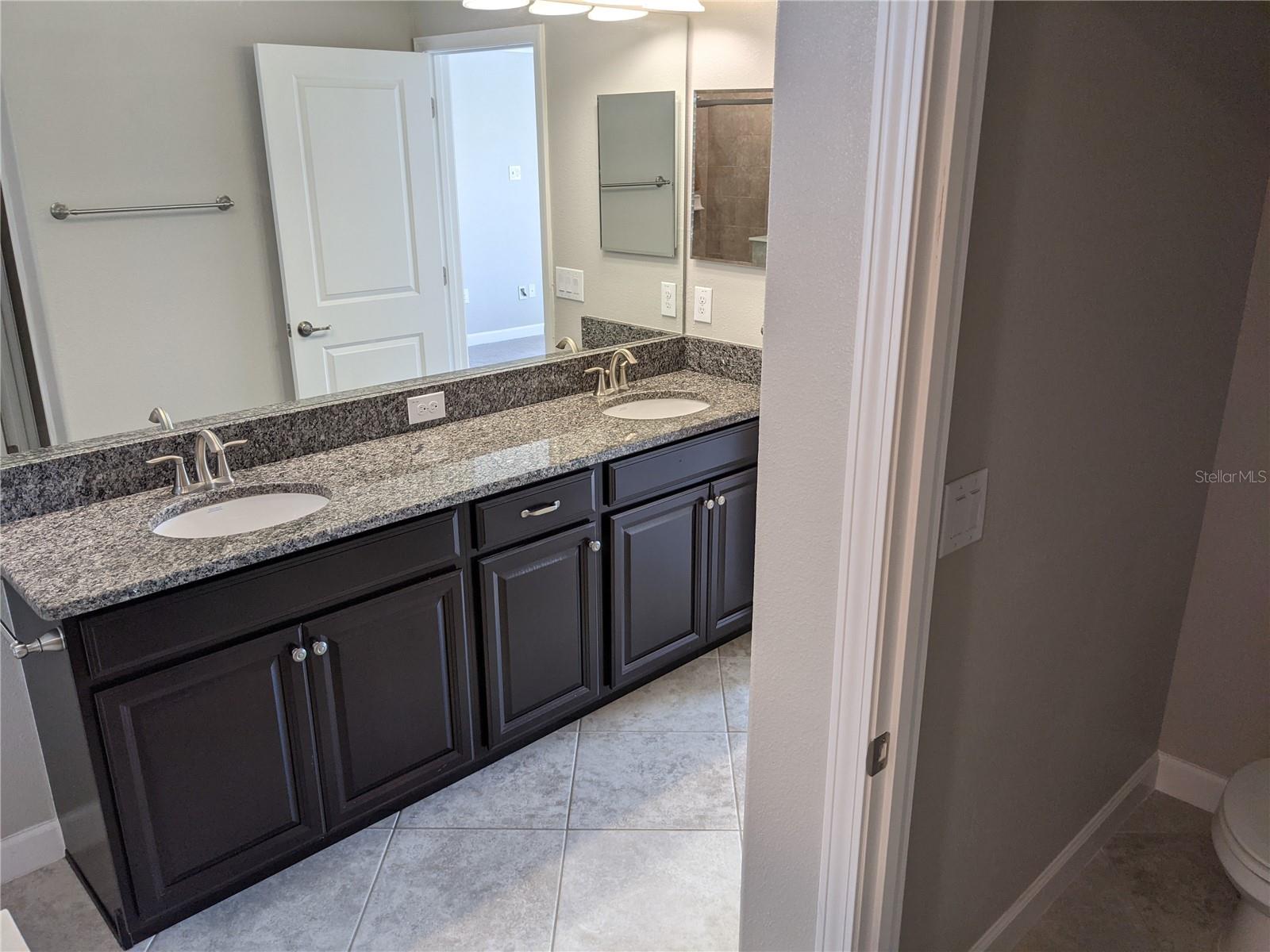 OAKS AT SHADY CREEK PH 1 - Residential Lease