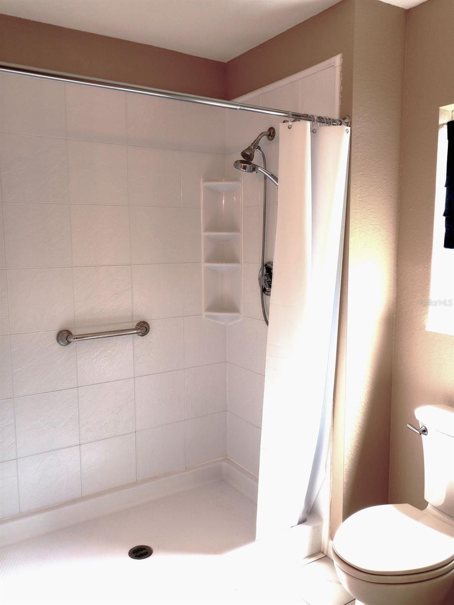 SPRUCE CREEK PRESERVE III - Residential Lease