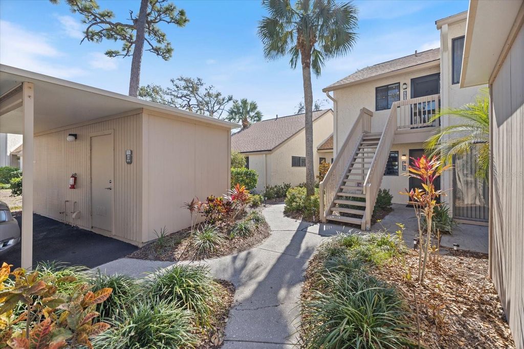 Photo of 668 Bird Bay Circle #17, Venice, FL 34285 (MLS # N6142751)