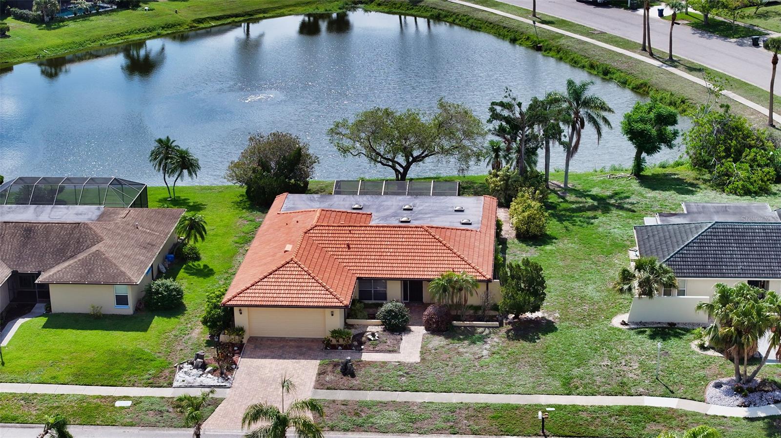 1677 FLEETWOOD DRIVE