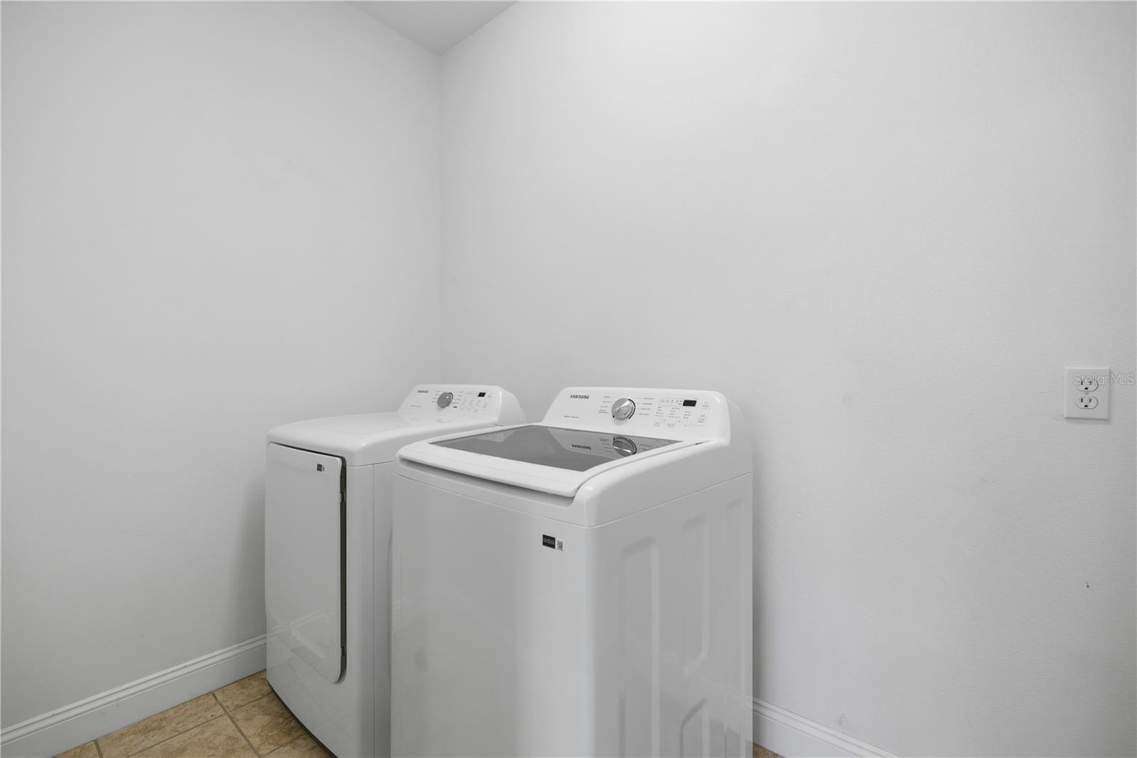 BELLEVIEW - Residential