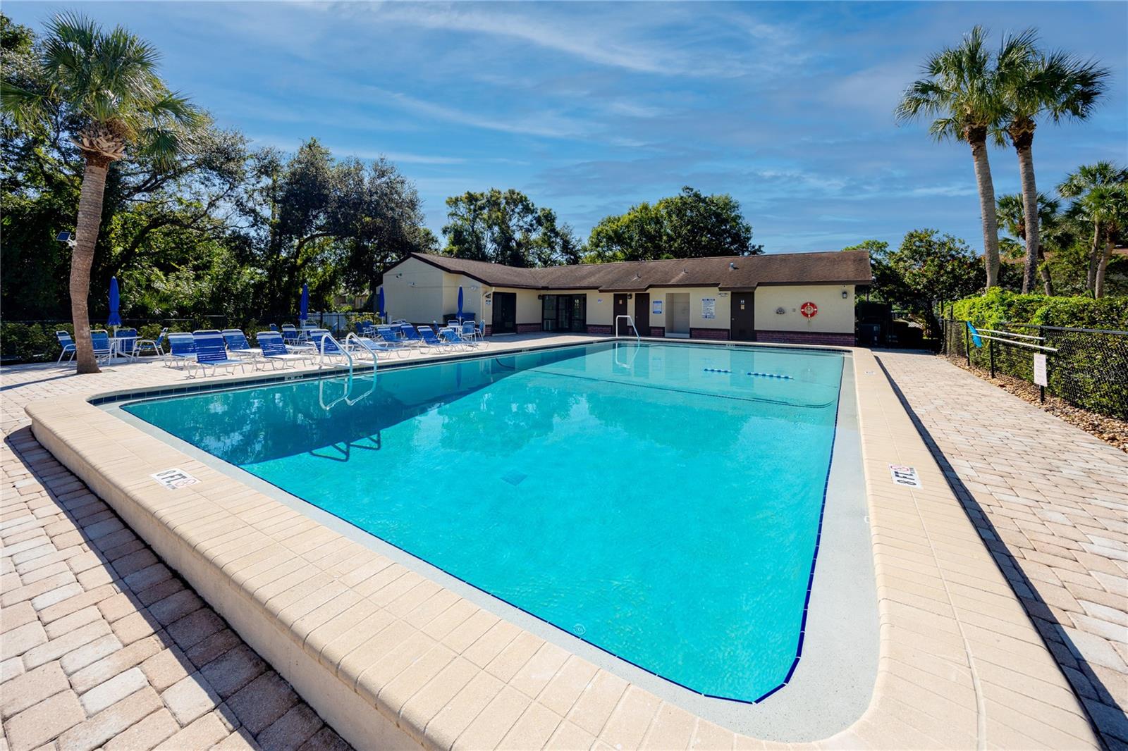 MAGNOLIA SQUARE CONDO INC - Residential Lease
